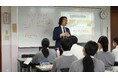 山口 貴大(ライオン兄さん)が東京・桜丘高校で金融教育の特別授業を行いました