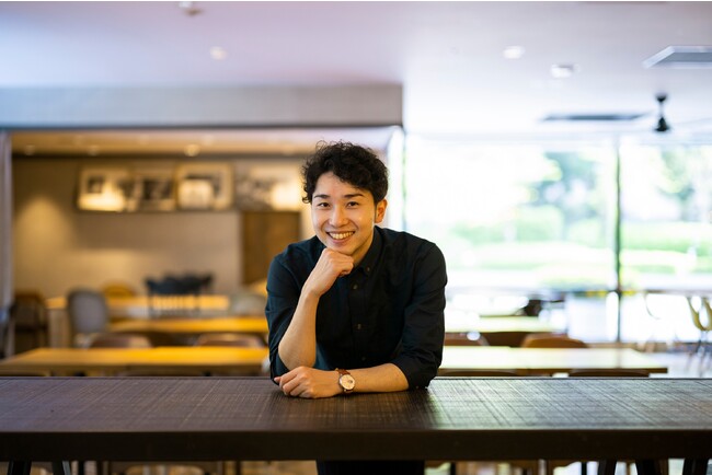 浅倉秋成氏１.（撮影：文藝春秋）