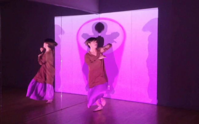ダンサーasamicroとアーティスト近藤央希の初のコラボレーション