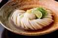 【餅麺UDON 品川港南口店】革新の“もちもちグミ食感”うどんが品川駅港南口に登場!「餅麺」熟成かしわ天ひやかけうどんなど多彩なメニューを提供