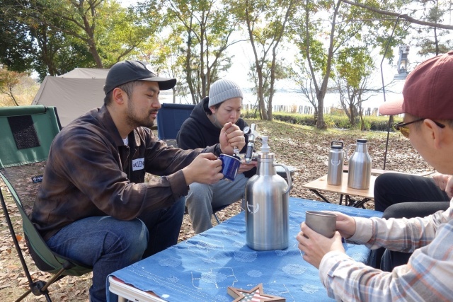 キャンプでも美味しい生ビールが飲めるビールサーバー機能搭載！炭酸 