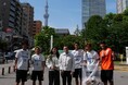 【ミヨシ油脂】サッカークラブ「南葛SC」と共同で錦糸町エリアの清掃活動を実施