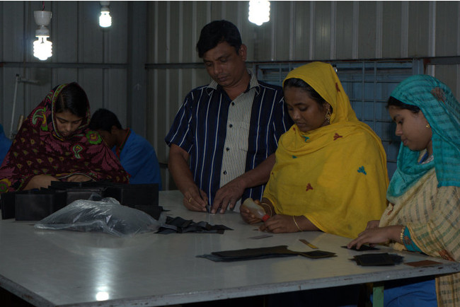 働くバングラデシュ女性