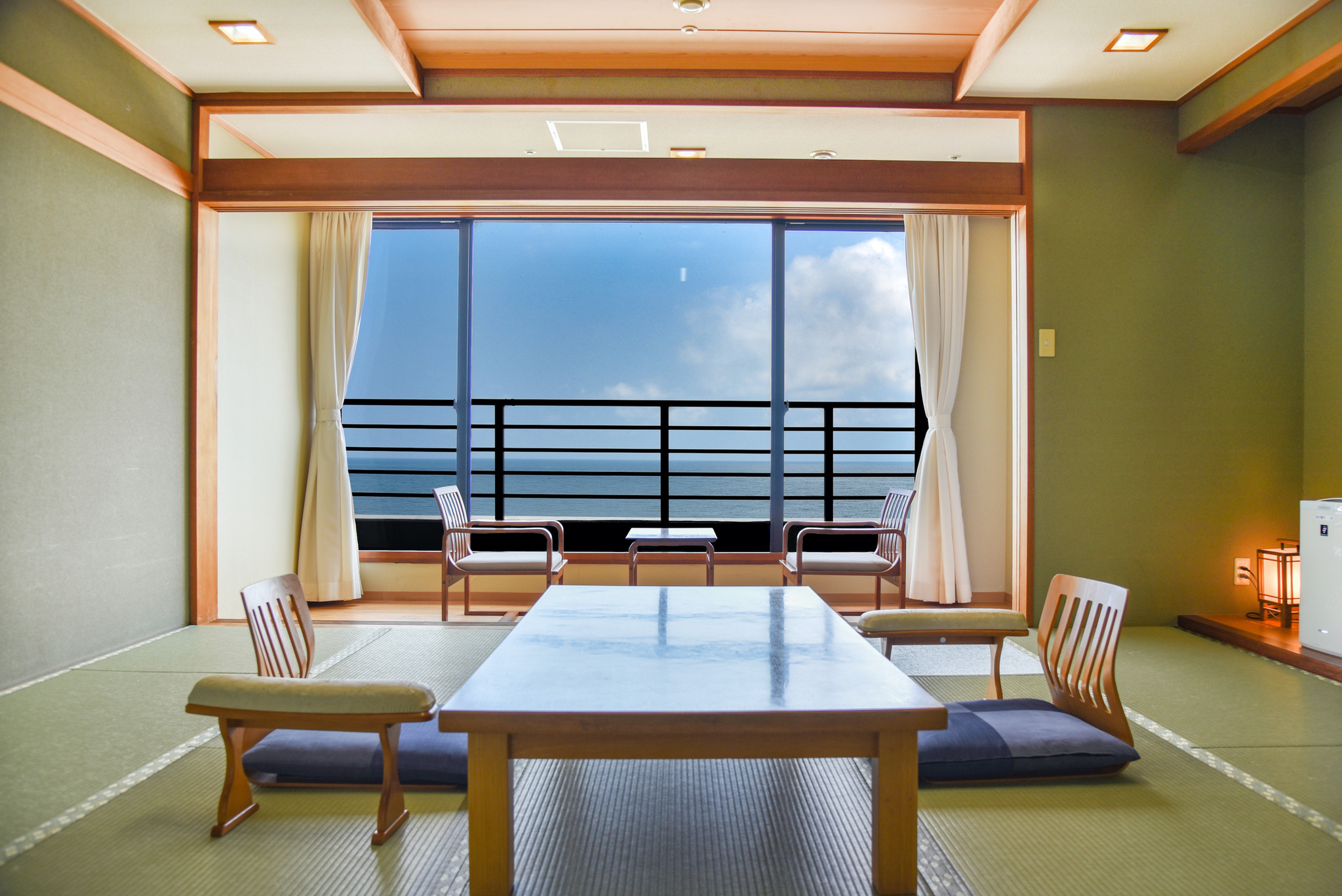 三重県の旅館「浜の雅亭一井」の事業を株式会社一井が承継。旅館の再生目指す。
