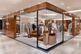 マックスマーラ、阪急うめだ本店をリニューアルオープン