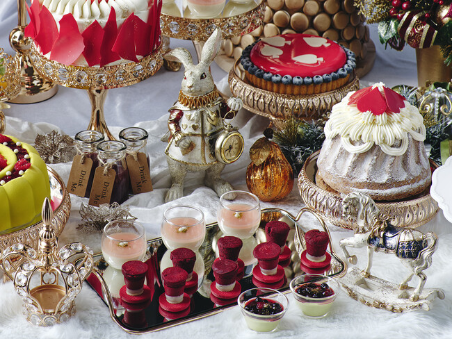 写真下部：上からピンクパールの贈り物、ハッター、クリスマスのご馳走