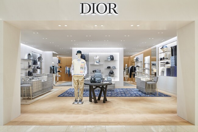 DIOR】新宿高島屋にディオール ブティックが誕生 | CLASSY.[クラッシィ]