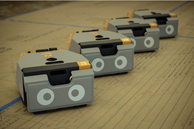 Dusty社のロボット・ FieldPrinterは、人間の約5倍の速さ、16分の1インチ以下の精度です。 (画像提供：Dusty Robotics)