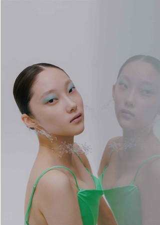 Photographer：Shuhei Tsunekawa、Model：ANNI YANG(TOMORROW TOKYO)、Makeup：KOTO(UM)、Hair：KURUSHIMA(Y’s C)、Stylist：Remi Kawasaki 