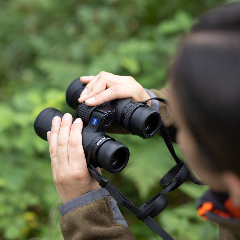 年中無休】 双眼鏡 ZEISS ツァイス 10Ｘ40 難あり BT＊ 登山用品 - www