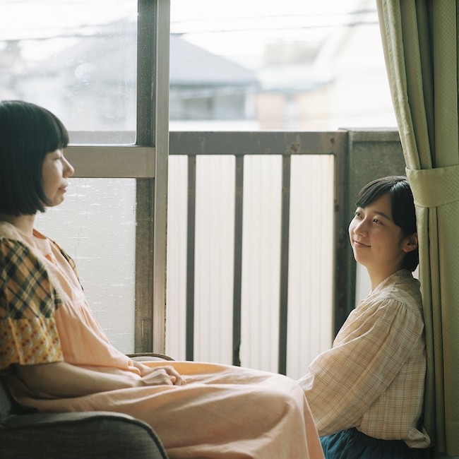 wt̂x(c)Genuine Light Pictures