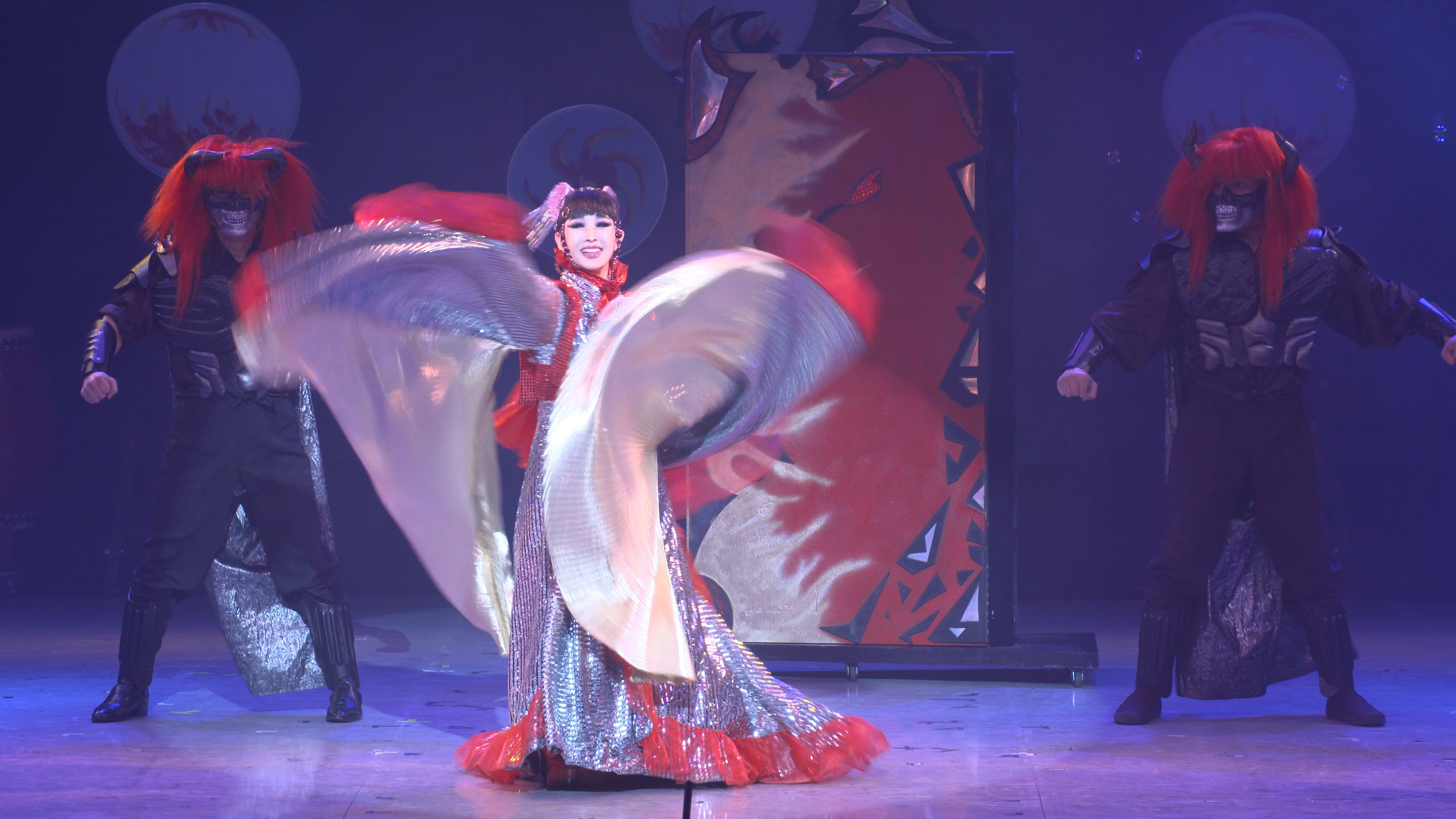 プリンセス天功と吉本新喜劇の奇跡のコラボレーション Newイリュージョン新喜劇 をtv初放送 株式会社ファミリー劇場のプレスリリース