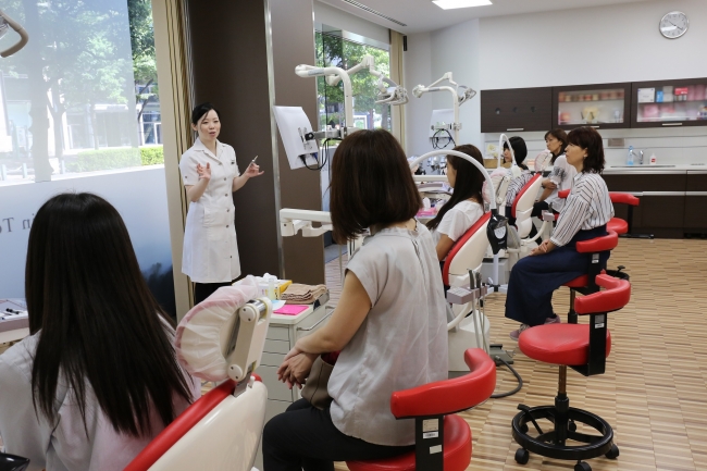 ミュゼホワイトニングから歯科衛生士を目指すみなさまへ 日本医歯薬専門学校 新東京歯科衛生士専門学校 オープンキャンパスにて1日特別イベントを開催 Story ストーリィ オフィシャルサイト