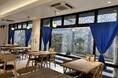 【9月23日は手話の日】ココトモカフェフロイデ店で手話イベントを開催　店内を青く飾り「手話言語に光を！」を犬山市から発信します