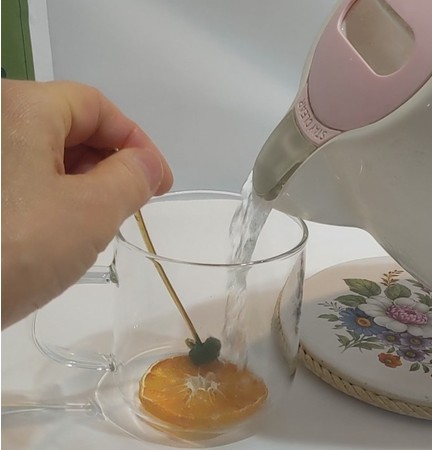 BEYOND MATCHAとドライみかんとお湯で、新しい抹茶の飲み方を！