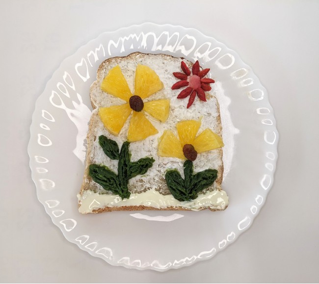 京都抹茶餡を使ってパンにお絵かきをしてみました