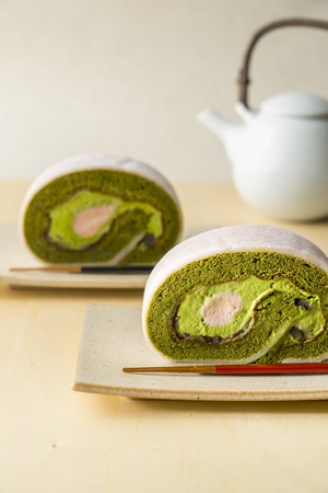 気軽にお求め頂けるお持ち帰り商品として、楽しいお茶の時間を演出します。