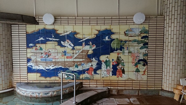 雲仙温泉・有明ホテルのお風呂の壁画が独特の雰囲気を醸し出している