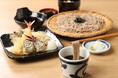 【信州そば処そじ坊】季節のおもてなし　藁焼き鰹や秋刀魚、黒舞茸など秋の味覚をふんだんに使った季節のおすすめメニューを2026年10月2日（金）より各店舗にて販売スタート！