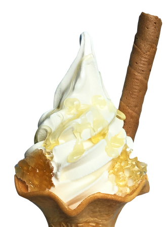 モイサイタマ マルヒロ「花園養蜂場の蜂蜜をのせた花園巣蜜ソフトクリーム」