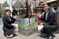 鳥栖アウトレットと佐賀大学の学生らによる、リサイクル素材を使ったタイルアートプランターが完成 佐賀らしいモチーフで個性あふれる地域愛を表現