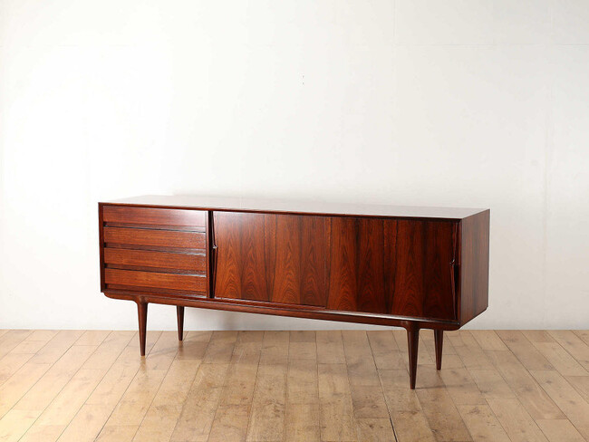 Gunni Omann Sideboard　DENMARK 1950年代（推定） Rosewood