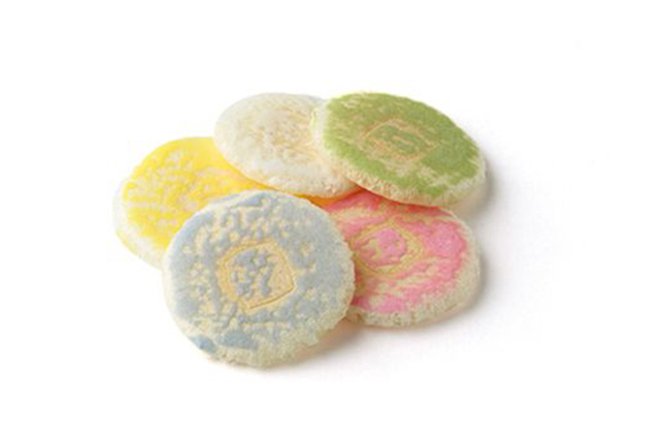 毎月変わる定番菓子(例) 毎月変わる定番菓子(例)