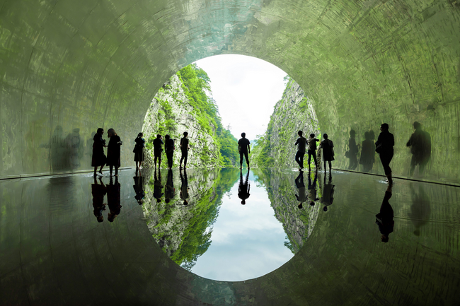 マ・ヤンソン MADアーキテクツ「Tunnel of Light」Photo Nakamura Osamu