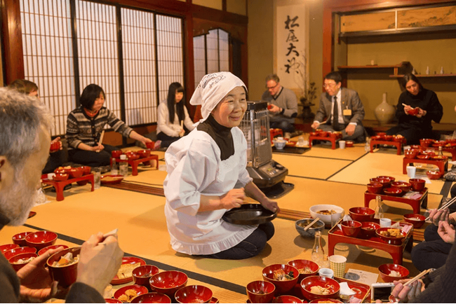 昼食（雪見御膳）Photo Nakamura Osamu