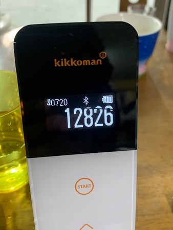 冷蔵庫取っ手 噴霧前の数値は12826
