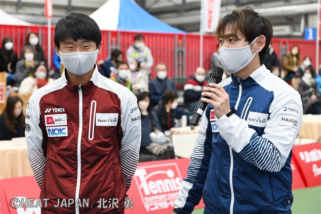 「Uchiyama Cup」に前田選手が出場することを発表する西岡選手（右側）