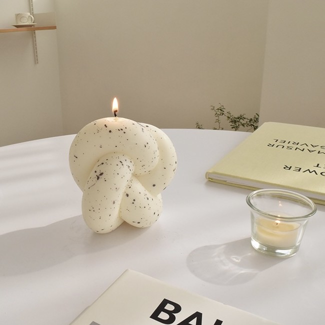 Tube Knot ２. Candle