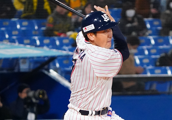 東京ヤクルトスワローズ内川聖一 NPBにおける右打者史上最高打率記録保持者（.378。2008年） 史上2人目の両リーグでの首位打者及び最多安打を獲得した日本を代表するヒットメーカー。 レジェンドプレイヤーで ある内川選手もコアエナジーを選んでいます。