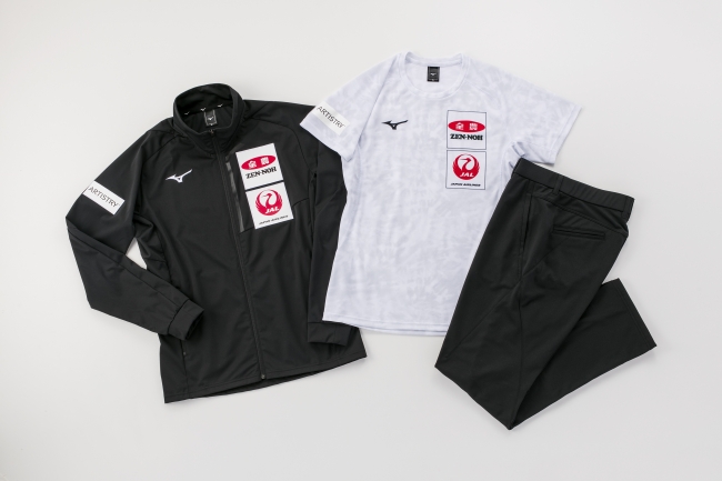 カーリング日本代表選手が着用19 シーズンのオフィシャルウエア完成 ミズノ株式会社のプレスリリース