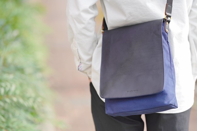 肩掛けショルダー縦型-FRANK series