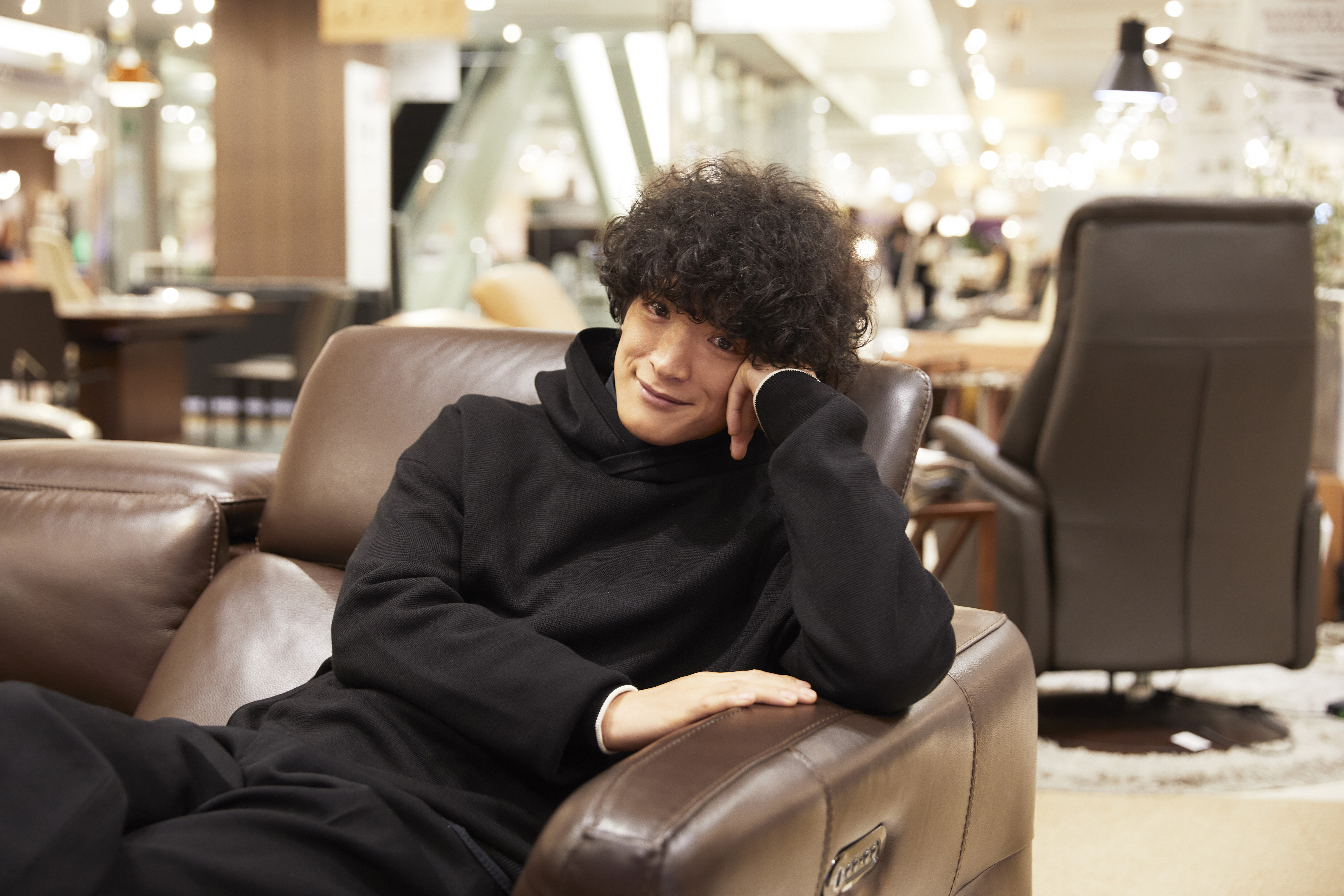 渡部豪太さんの Lifeinterior 配信スタート 3月3日 水 より 株式会社大塚家具のプレスリリース