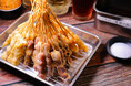 嘘やろ、1本50円！？驚愕の圧倒的コストパフォーマンス！屋台居酒屋「大阪満マル」から新名物『海もん串』が7月より新登場！