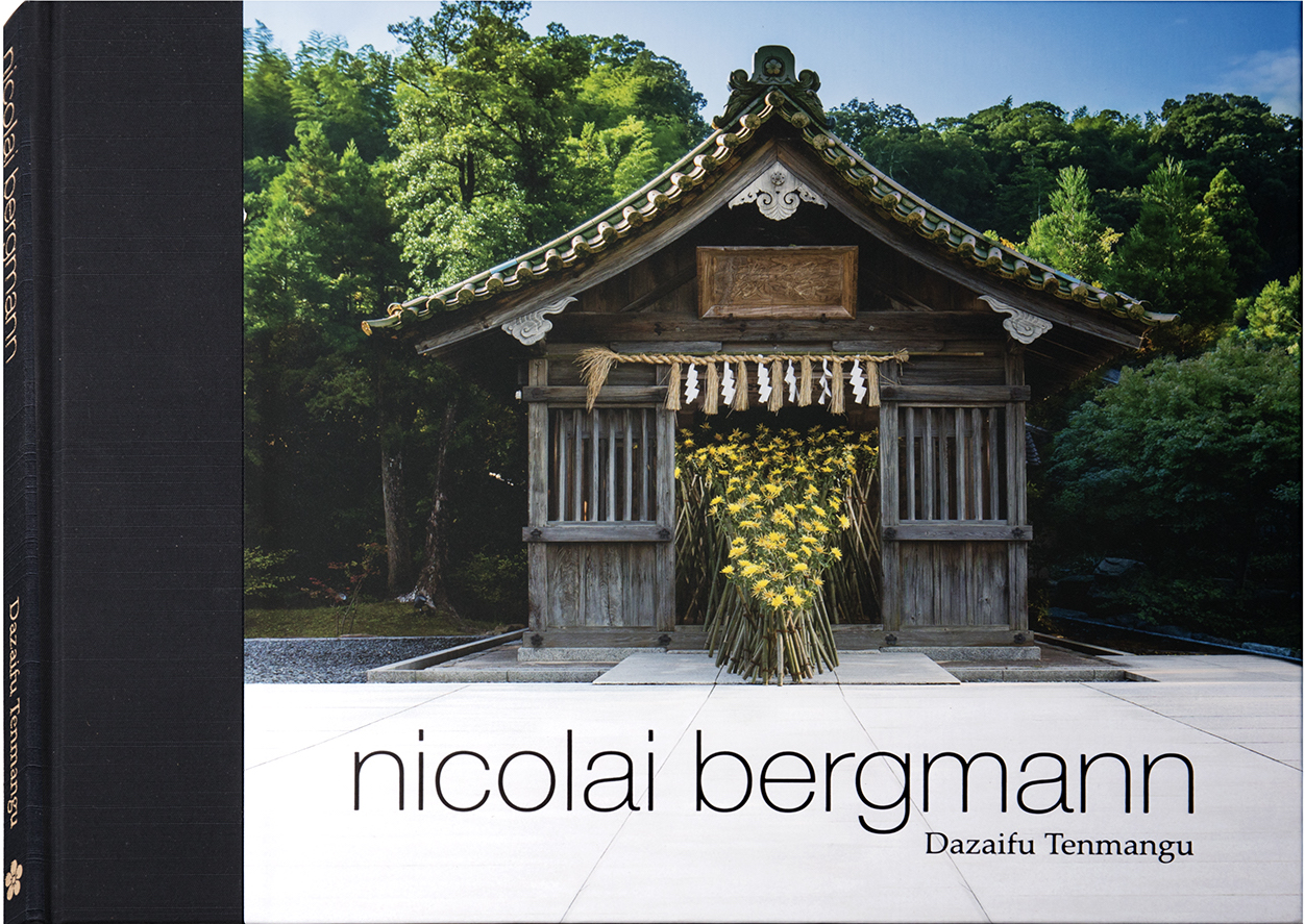 フラワーアーティスト ニコライ バーグマン 写真集 Nicolai Bergmann Dazaifu Tenmangu を出版 ニコライバーグマン 株式会社のプレスリリース