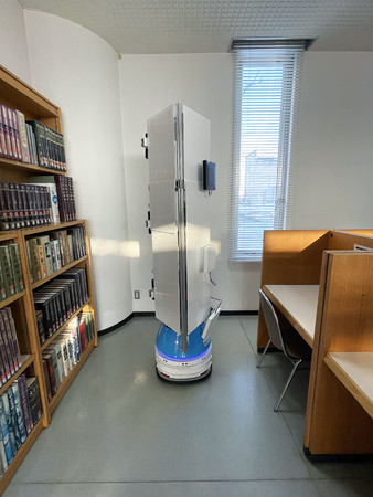 蔵書点検ロボットの試作機