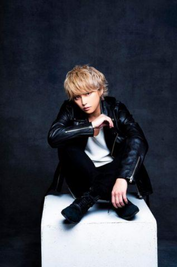 手越祐也さんが Youtube チャンネルでマンガを紹介 手越祐也チャンネル コミックシーモア エヌ ティ ティ ソルマーレ株式会社のプレスリリース