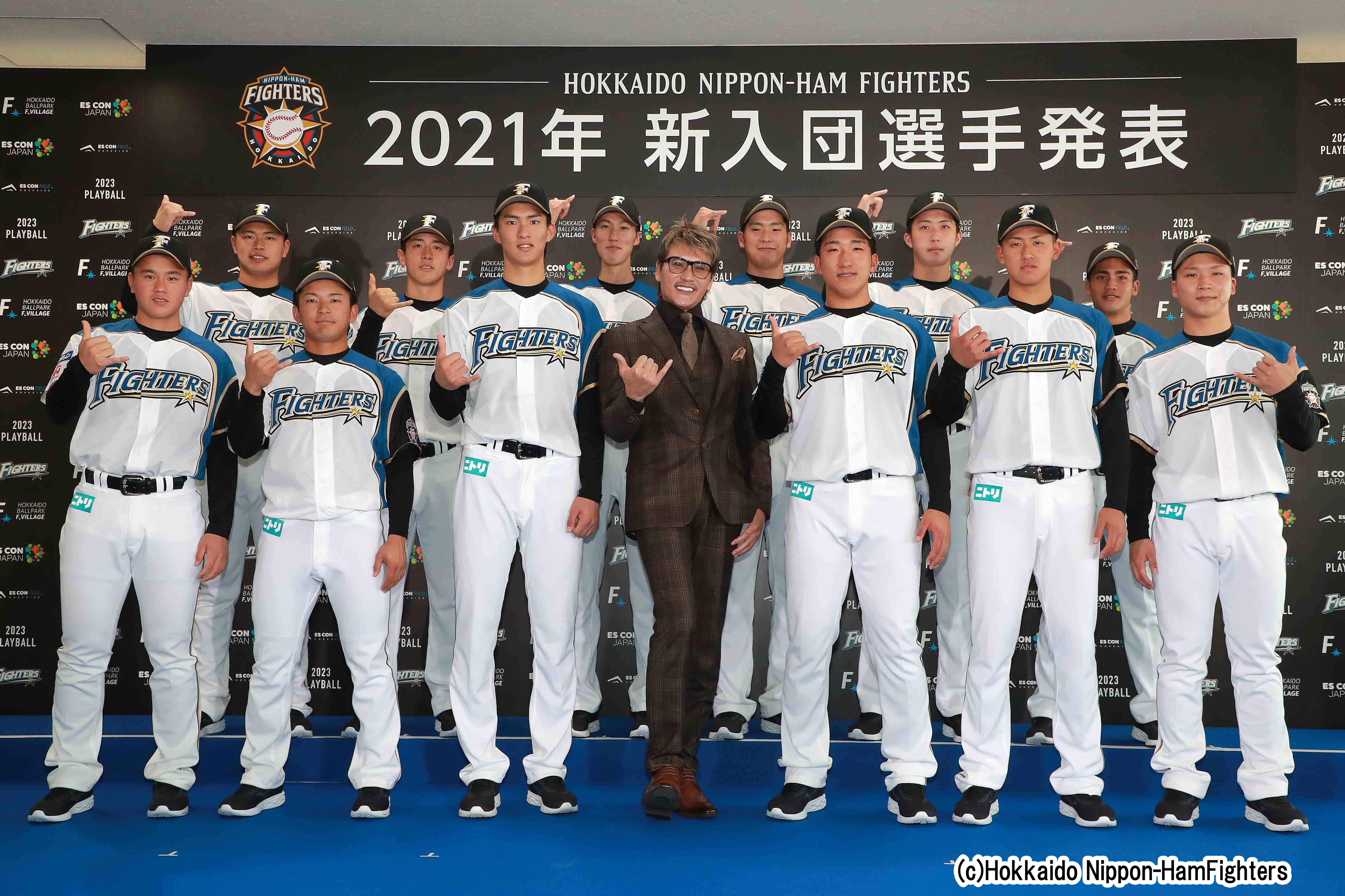 ファイターズ新人合同自主トレを鶴岡慎也氏の初解説とともに2日間にわたり緊急生中継 株式会社gaoraのプレスリリース