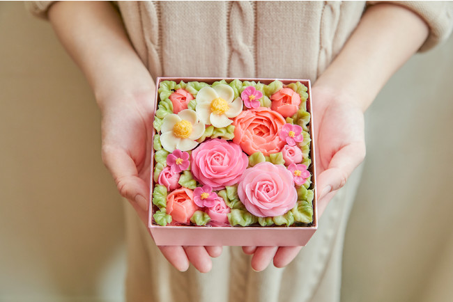 母の日専用／食べられるお花のボックスフラワーケーキ
