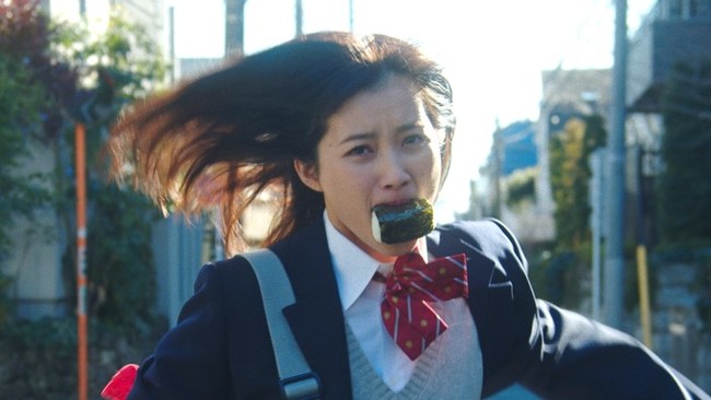 【新潟県】井頭愛海さん出演のWEB動画「遅刻する女子高生」を公開　「遅刻するおむすび少女」プロジェクト