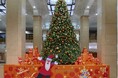 百貨店で使用したクリスマスのディスプレイ装飾の回収!