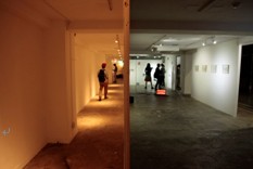 「廊下」 木材、ドアノブ、部屋、他撮影：大田晃、山倉一樹
