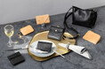 〔イル ビゾンテ〕今までにない立体感を生み出したコレクション | LOGO EMBOSSED LEATHER