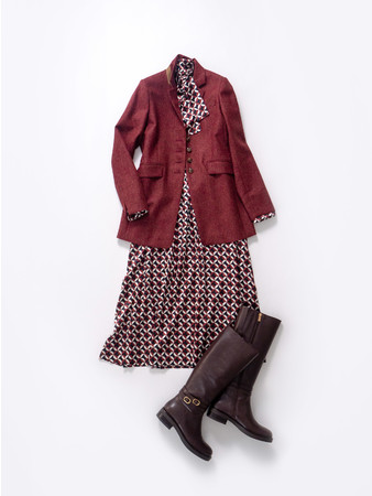 Jacket￥108,900 Blouse￥108,900 Skirt￥108,900