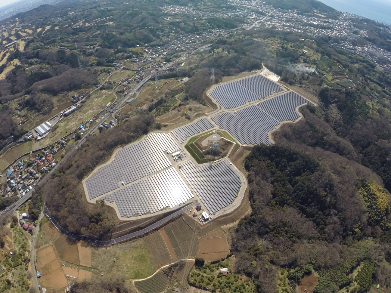 神奈川県の誘致による最大 10メガワット のメガソーラー ｓｇｅｔ中井メガソーラー 発電所 が4月27日 月 に完成 稼動開始 神奈川県住宅供給公社のプレスリリース