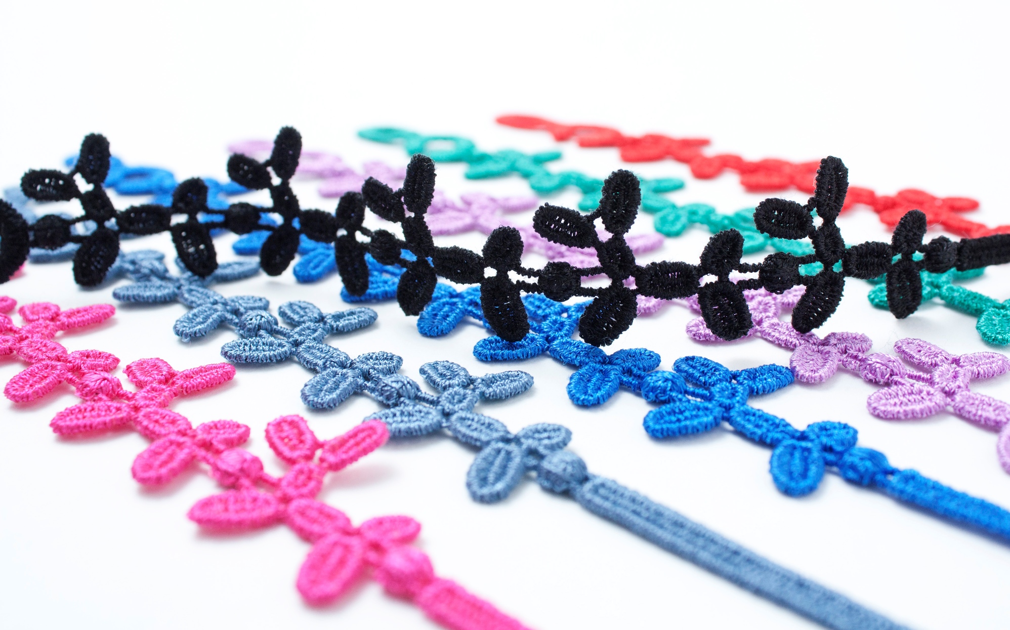 14年 ピッティ イマージネ ウオモ で発表された新作 注目アーティストjeff Koons氏とのコラボ クルチアーニ C ブレスレット ポップドッグ 14年2月28日より限定発売 リデアカンパニーリミテッドのプレスリリース