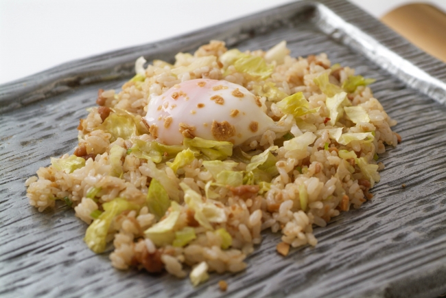 〆のにんにくレタスチャーハン